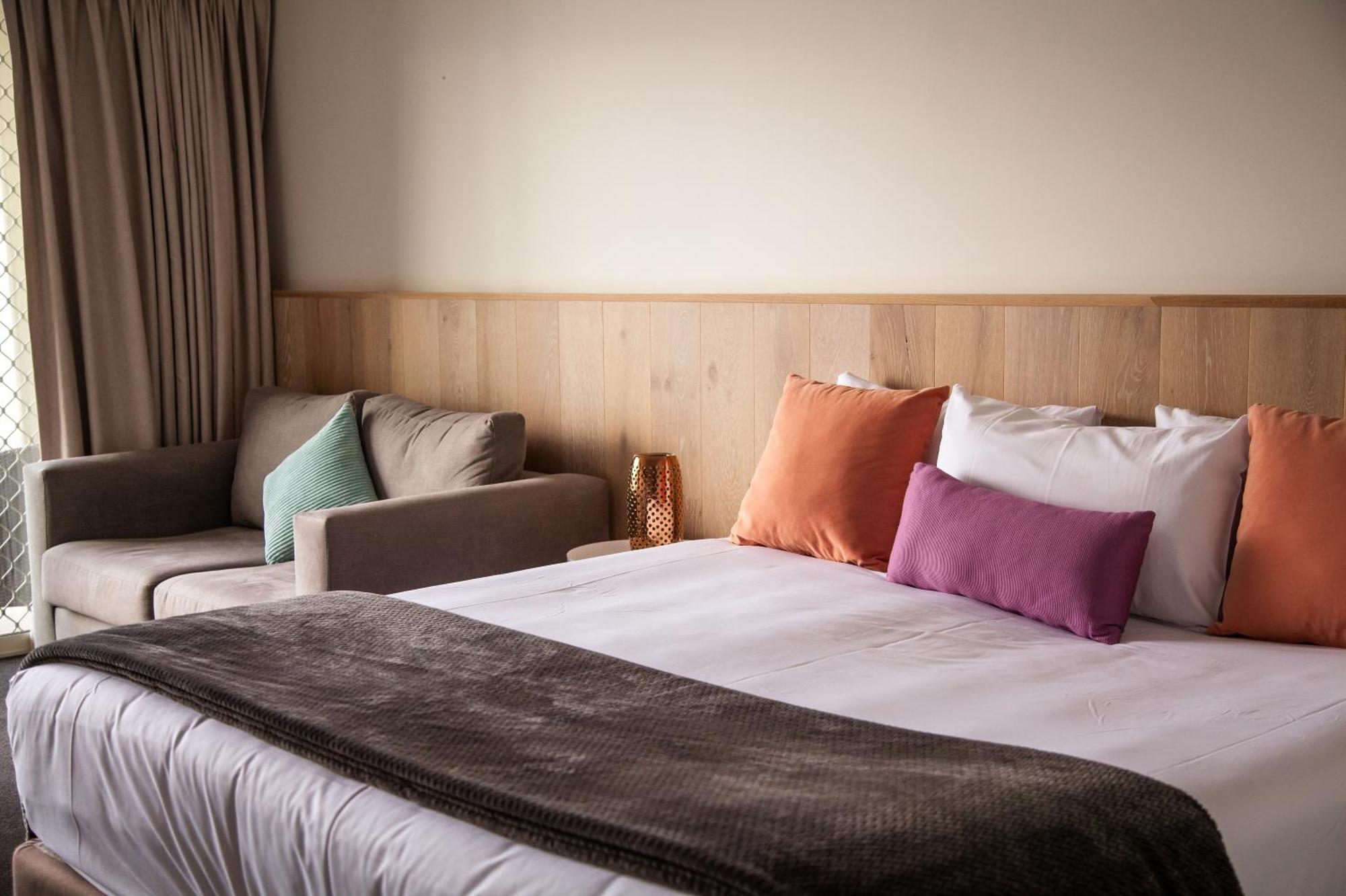 Nagambie Waterfront Motel Экстерьер фото