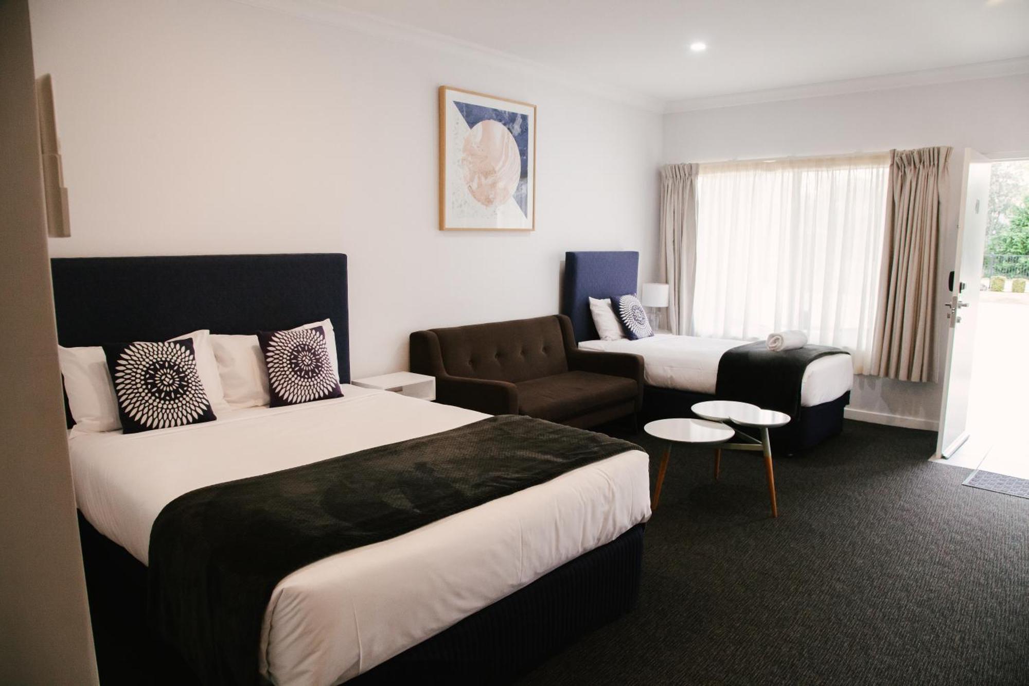 Nagambie Waterfront Motel Экстерьер фото